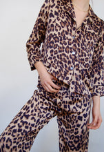 Cargar imagen en el visor de la galería, Pantalón de pijama largo animal print
